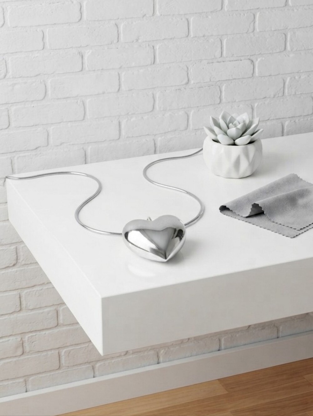 Vintage Silver Tone HEART pendant Necklace